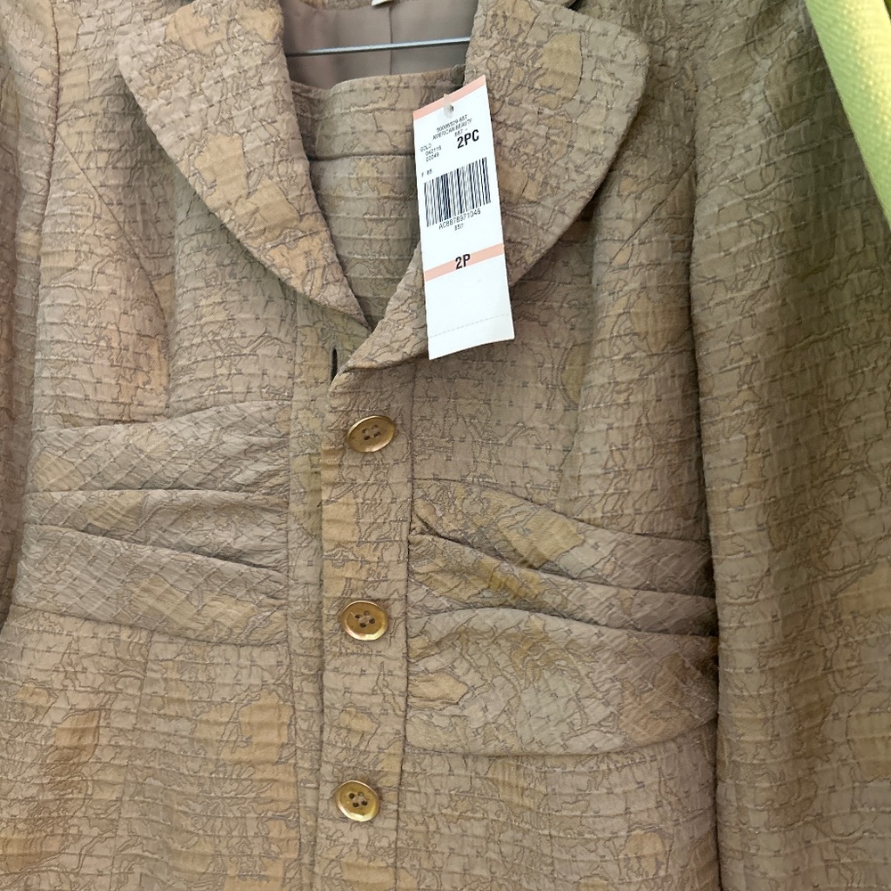 Jones New York two piece suit size 2P